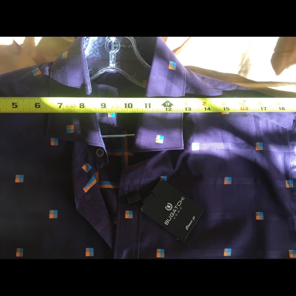 Bugatchi button down shirt. ✨Beautiful✨ - Picture 8 of 8